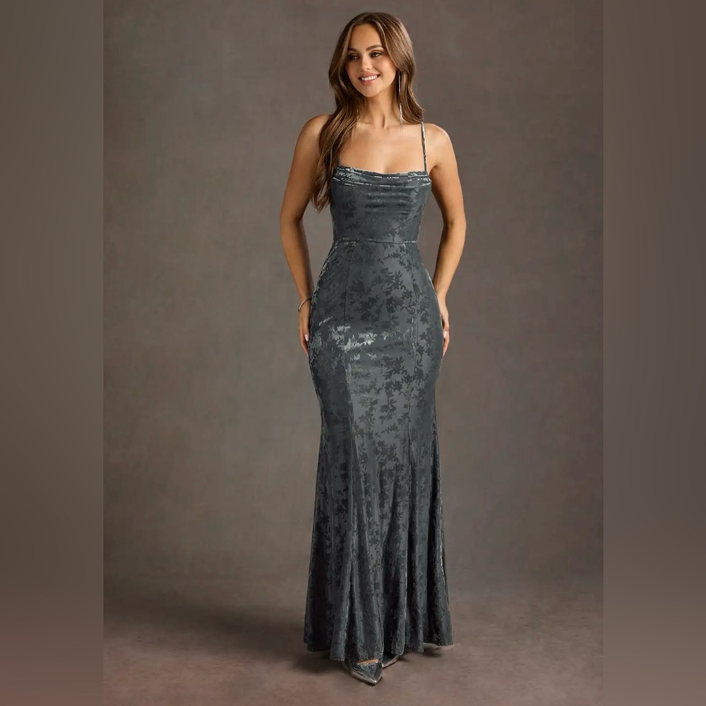 Elegant Gray / Blue Evening Gown